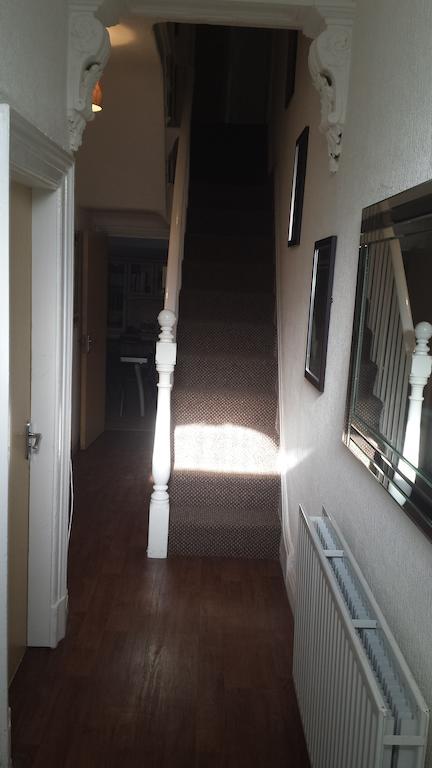 The Kingscliffe Guesthouse Манчестер Экстерьер фото