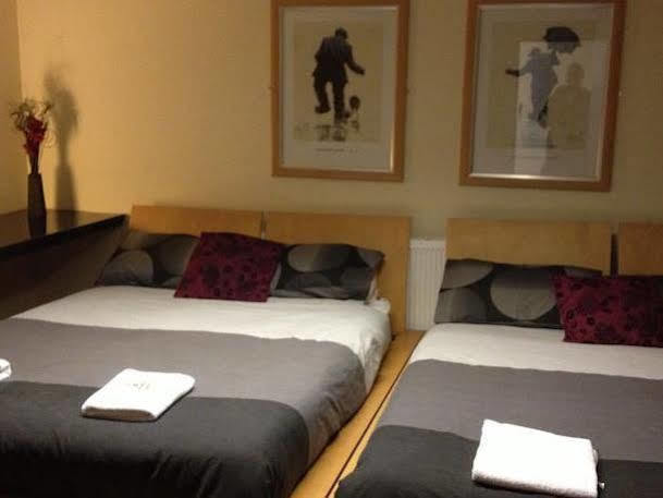 The Kingscliffe Guesthouse Манчестер Экстерьер фото